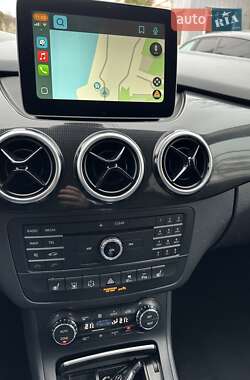 Хетчбек Mercedes-Benz B-Class 2017 в 