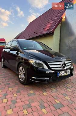 Хэтчбек Mercedes-Benz B-Class 2013 в 