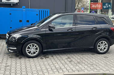 Хэтчбек Mercedes-Benz B-Class 2016 в 
