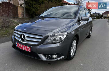 Хэтчбек Mercedes-Benz B-Class 2012 в 