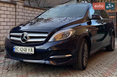 Хэтчбек Mercedes-Benz B-Class 2017 в 
