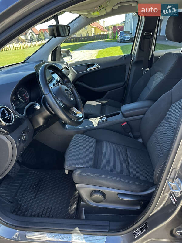 Хэтчбек Mercedes-Benz B-Class 2016 в Киеве