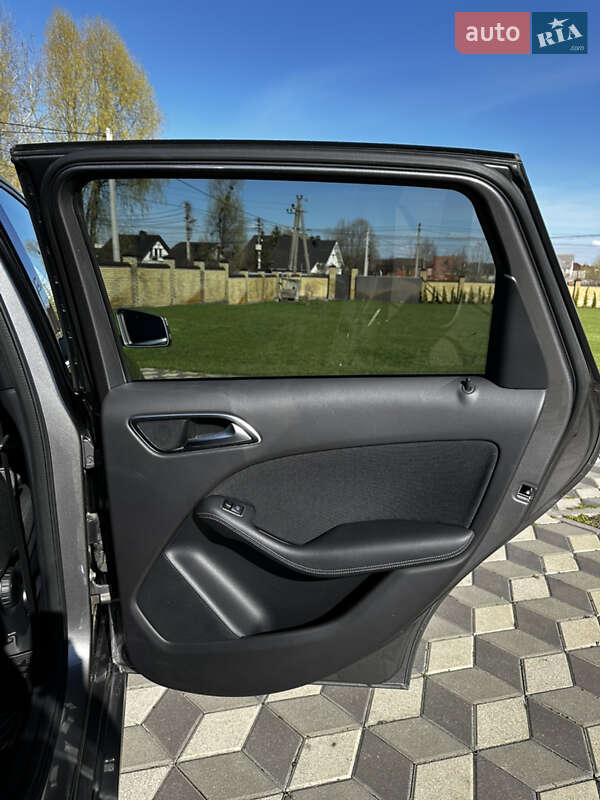 Хэтчбек Mercedes-Benz B-Class 2016 в Киеве