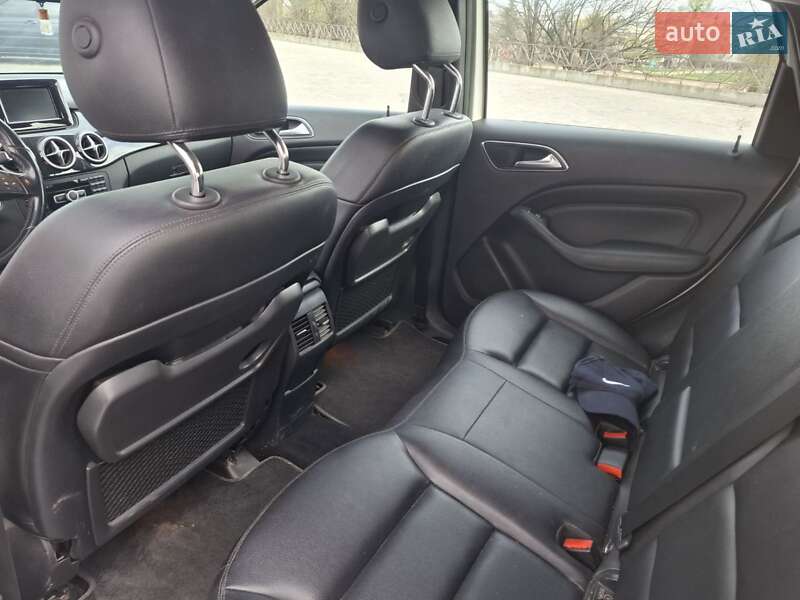 Хэтчбек Mercedes-Benz B-Class 2014 в Харькове