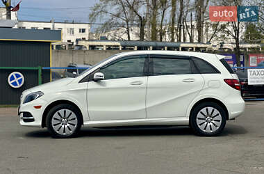 Хетчбек Mercedes-Benz B-Class 2015 в 