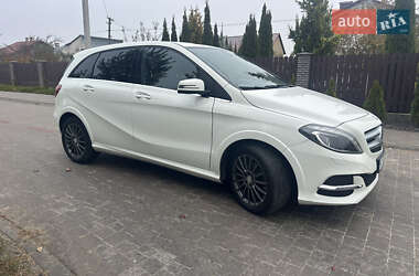 Хэтчбек Mercedes-Benz B-Class 2016 в 