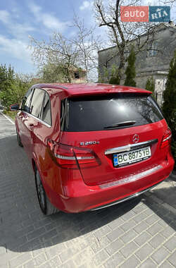 Хэтчбек Mercedes-Benz B-Class 2017 в 