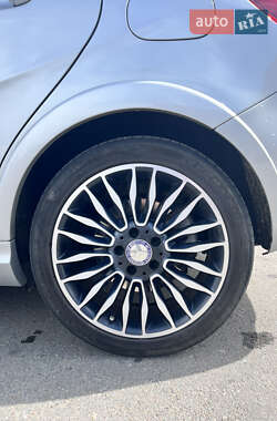 Хэтчбек Mercedes-Benz B-Class 2015 в 