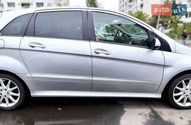 Хэтчбек Mercedes-Benz B-Class 2008 в 