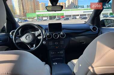 Хэтчбек Mercedes-Benz B-Class 2017 в 