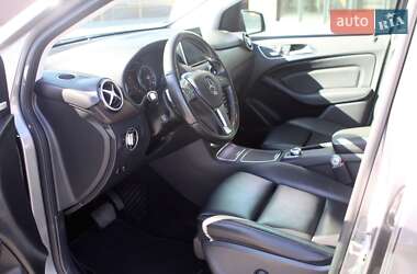 Хэтчбек Mercedes-Benz B-Class 2015 в 