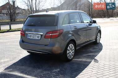 Хэтчбек Mercedes-Benz B-Class 2015 в 