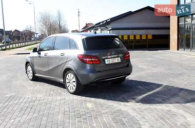 Хэтчбек Mercedes-Benz B-Class 2015 в 