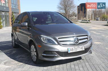 Хэтчбек Mercedes-Benz B-Class 2015 в 