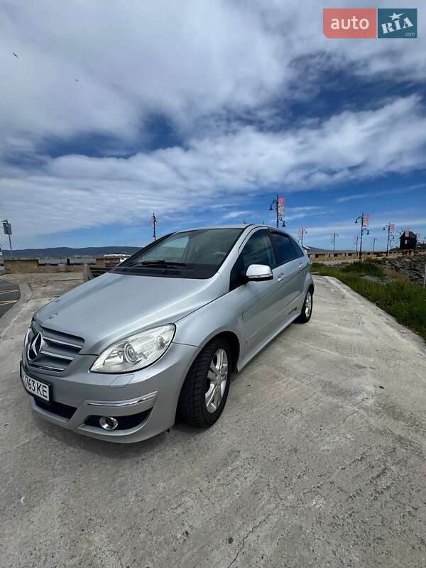 Хэтчбек Mercedes-Benz B-Class 2010 в Запорожье