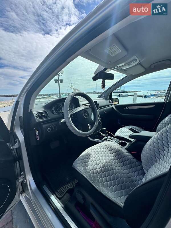 Хэтчбек Mercedes-Benz B-Class 2010 в Запорожье