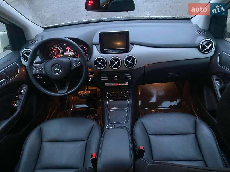 Хэтчбек Mercedes-Benz B-Class 2015 в 