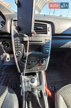 Хетчбек Mercedes-Benz B-Class 2010 в 