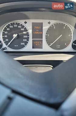 Хетчбек Mercedes-Benz B-Class 2010 в 