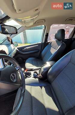 Хетчбек Mercedes-Benz B-Class 2010 в 