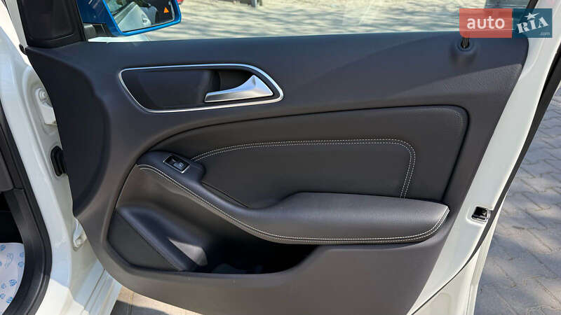 Хетчбек Mercedes-Benz B-Class 2015 в Чернівцях