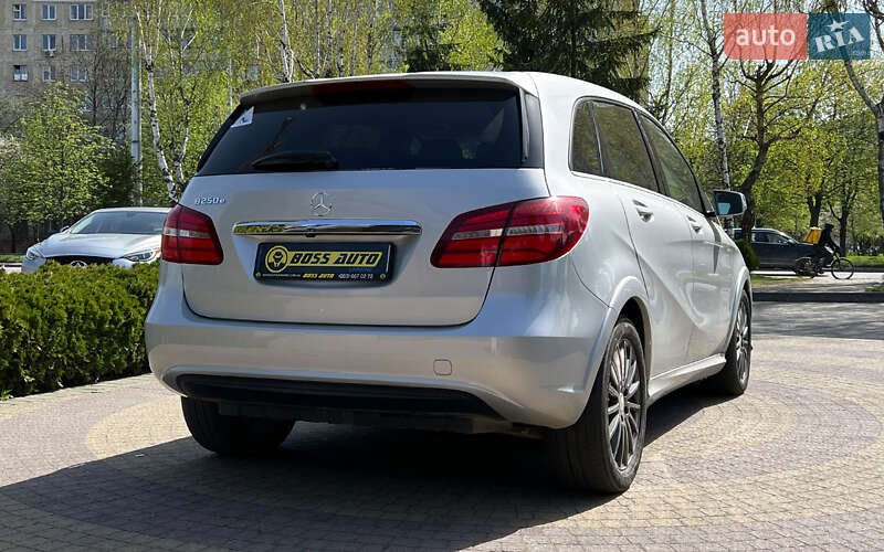 Хэтчбек Mercedes-Benz B-Class 2016 в Львове