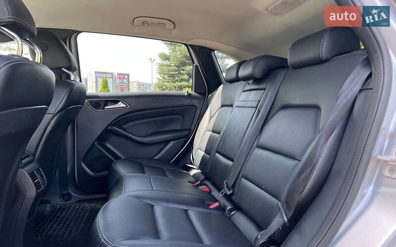 Хэтчбек Mercedes-Benz B-Class 2016 в Львове