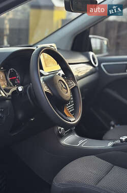 Хэтчбек Mercedes-Benz B-Class 2015 в 