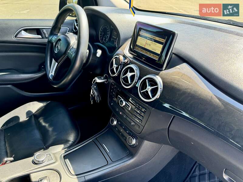 Хэтчбек Mercedes-Benz B-Class 2012 в Киеве фото 15 Хэтчбек Mercedes-Benz B-Class 2012 в Киеве