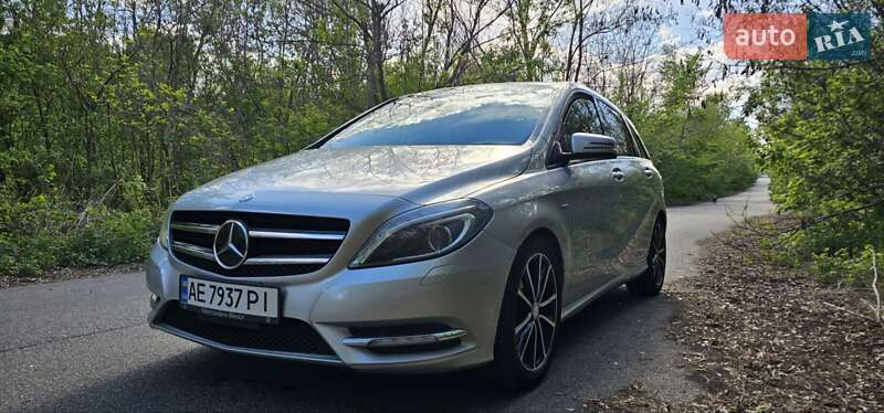 Mercedes-Benz B-Class 2012