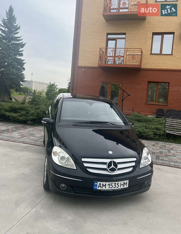 Хэтчбек Mercedes-Benz B-Class 2005 в 