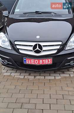 Хетчбек Mercedes-Benz B-Class 2010 в 