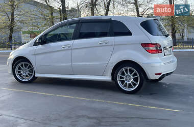 Хетчбек Mercedes-Benz B-Class 2010 в 