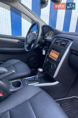 Хетчбек Mercedes-Benz B-Class 2010 в 