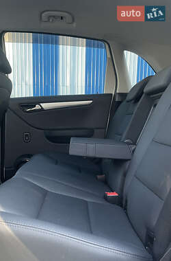 Хетчбек Mercedes-Benz B-Class 2010 в 