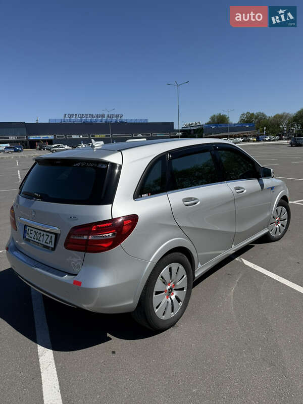 Хетчбек Mercedes-Benz B-Class 2017 в Дніпрі