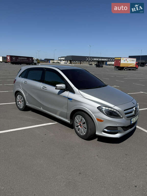 Хетчбек Mercedes-Benz B-Class 2017 в Дніпрі