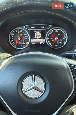 Хэтчбек Mercedes-Benz B-Class 2017 в 
