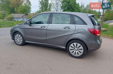 Хэтчбек Mercedes-Benz B-Class 2015 в 