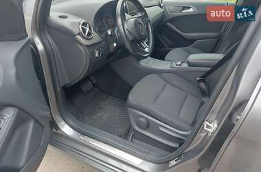 Хэтчбек Mercedes-Benz B-Class 2015 в 