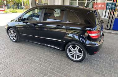 Хэтчбек Mercedes-Benz B-Class 2010 в 