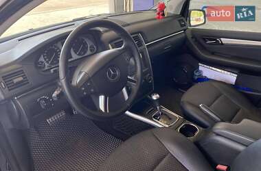 Хэтчбек Mercedes-Benz B-Class 2010 в 