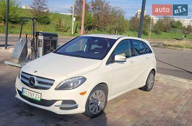 Хетчбек Mercedes-Benz B-Class 2017 в 