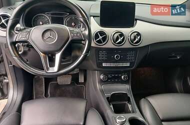 Хетчбек Mercedes-Benz B-Class 2016 в 