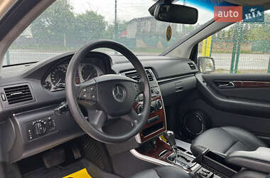Хэтчбек Mercedes-Benz B-Class 2009 в 