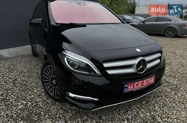 Хетчбек Mercedes-Benz B-Class 2016 в 
