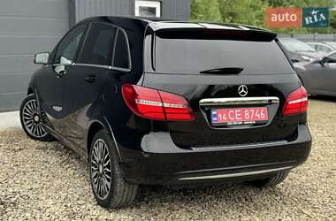 Хетчбек Mercedes-Benz B-Class 2016 в 