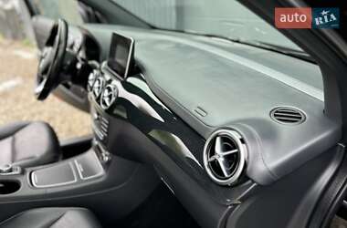 Хетчбек Mercedes-Benz B-Class 2016 в 