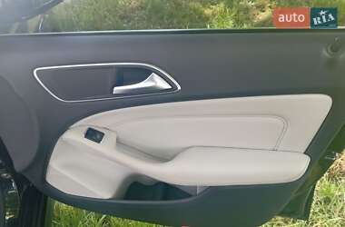 Хэтчбек Mercedes-Benz B-Class 2015 в 