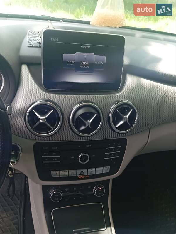 Хэтчбек Mercedes-Benz B-Class 2015 в Коростене